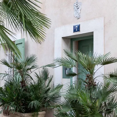 Apartment New - Luxury House Near The 3bdr-3bth *